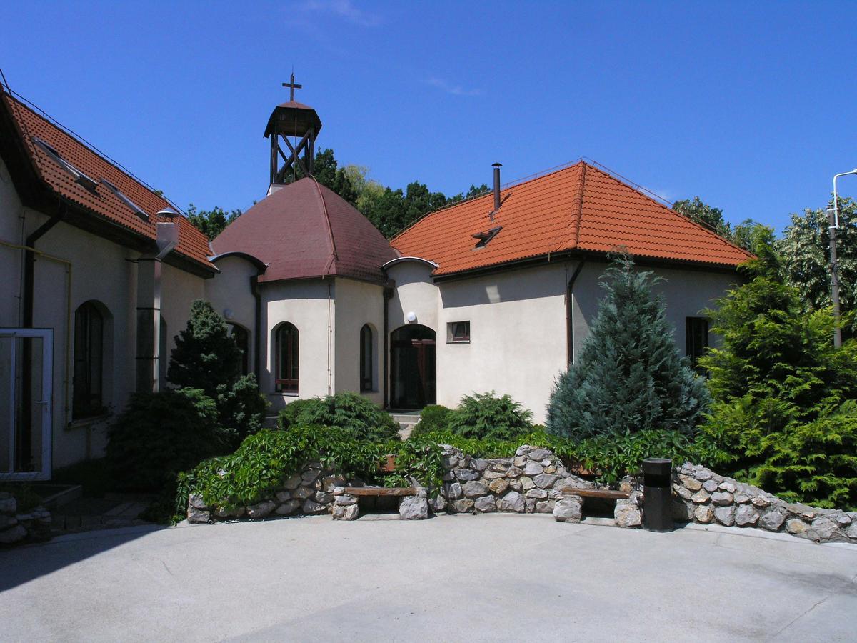 The Zen Hotel - Posticum Oradea Bagian luar foto