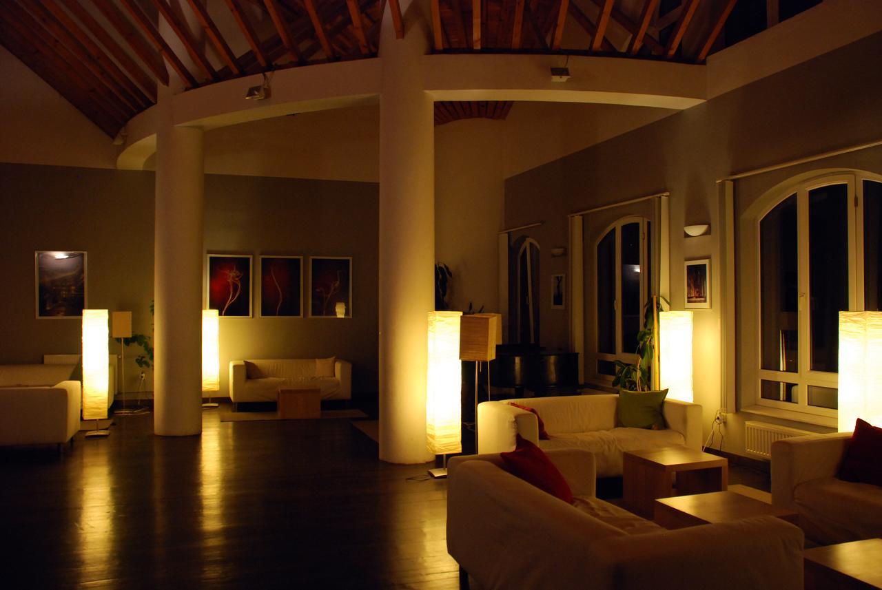The Zen Hotel - Posticum Oradea Bagian luar foto