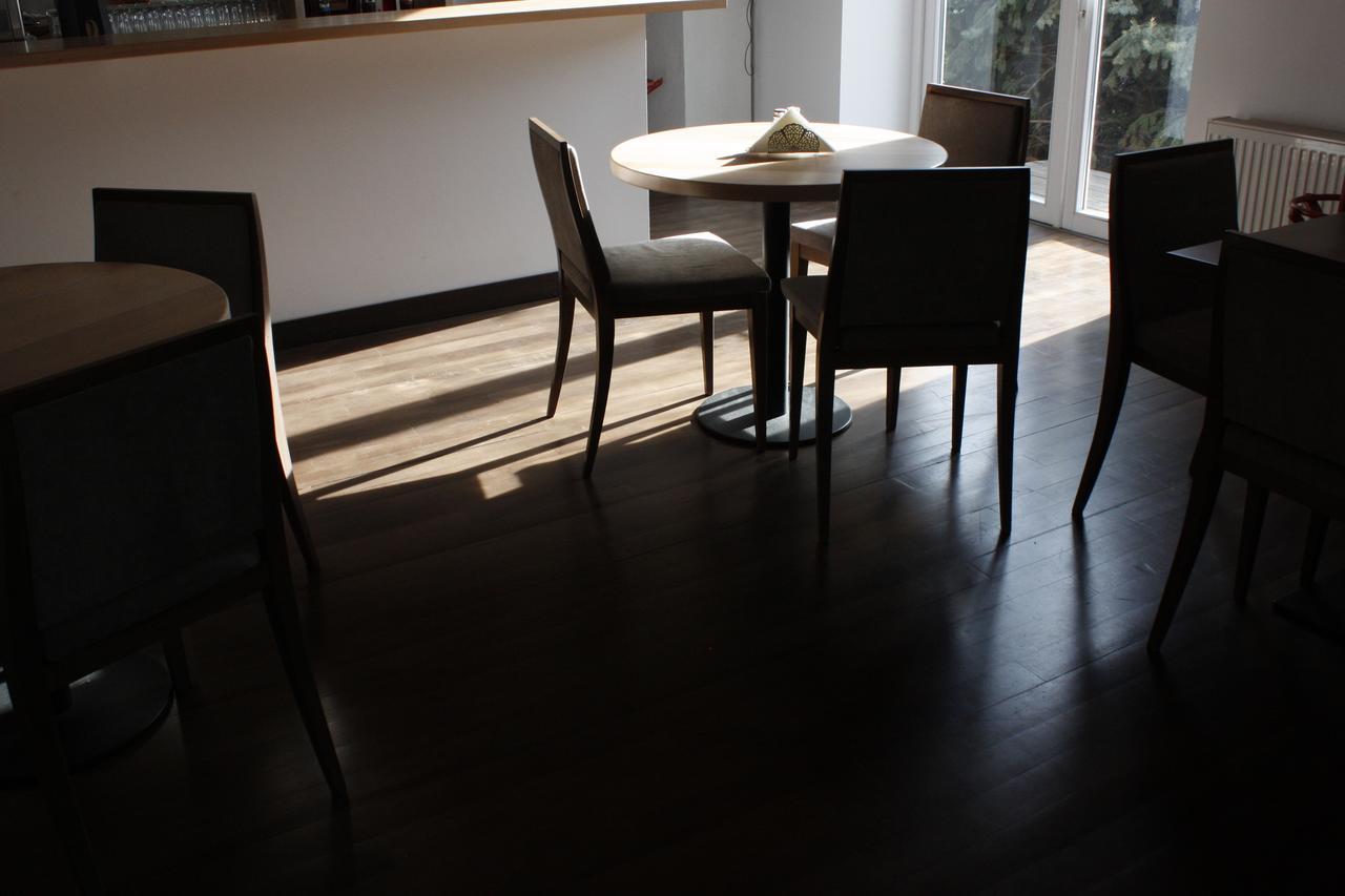 The Zen Hotel - Posticum Oradea Bagian luar foto