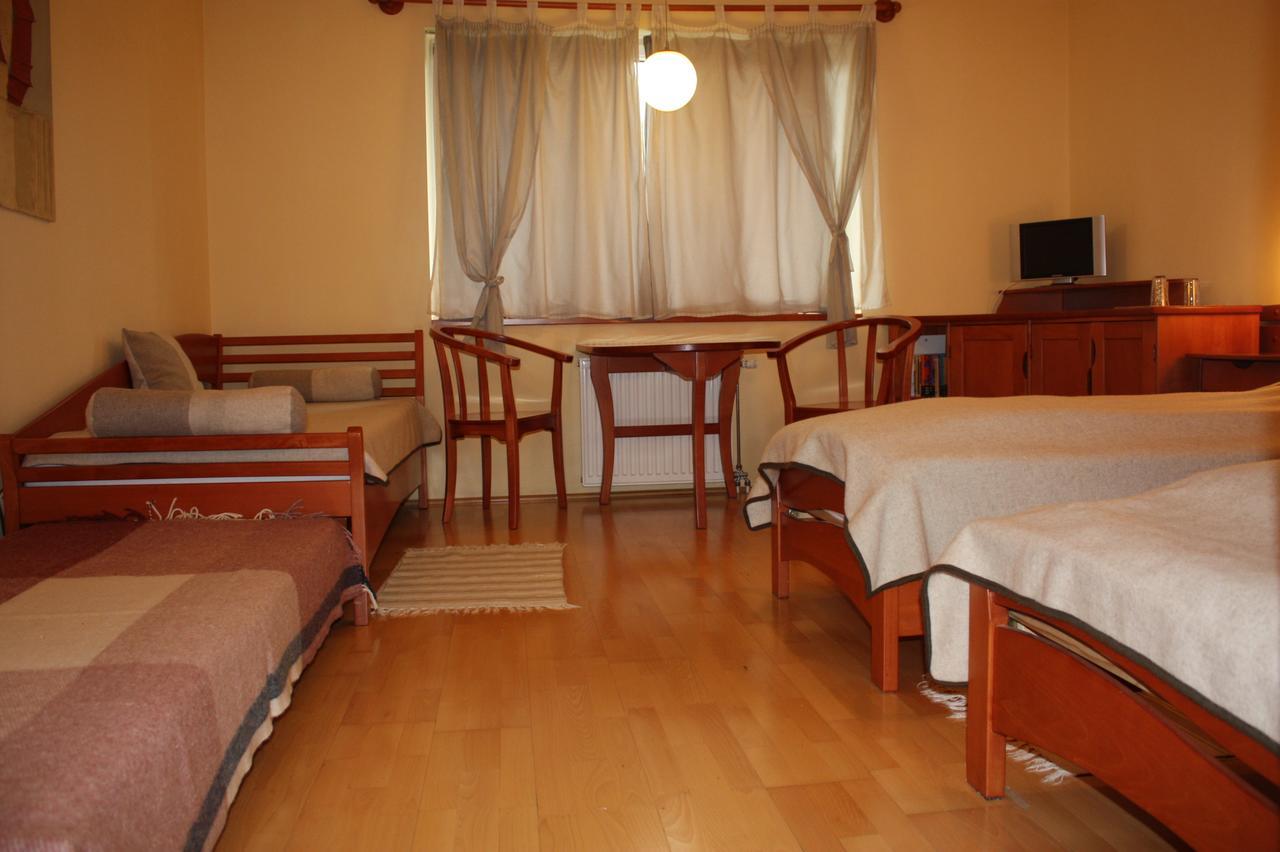 The Zen Hotel - Posticum Oradea Bagian luar foto