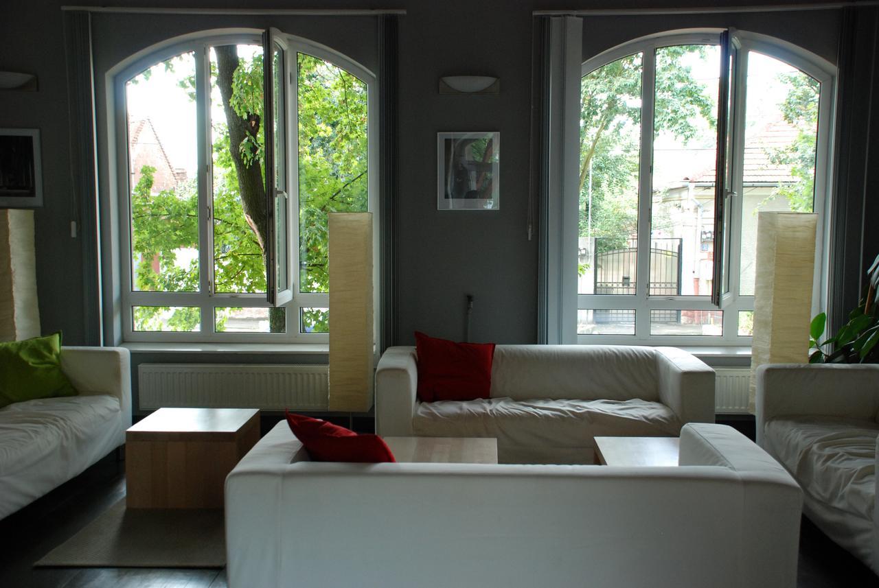 The Zen Hotel - Posticum Oradea Bagian luar foto