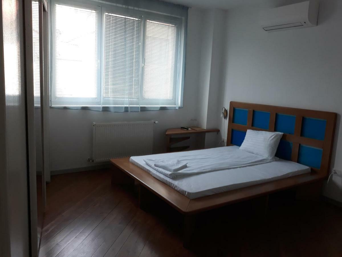 The Zen Hotel - Posticum Oradea Bagian luar foto